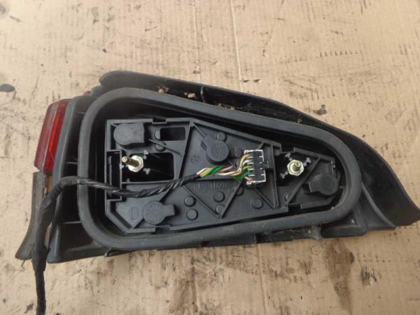 FEU ARRIERE DROIT PEUGEOT 106 -6/1996 - Vue 2